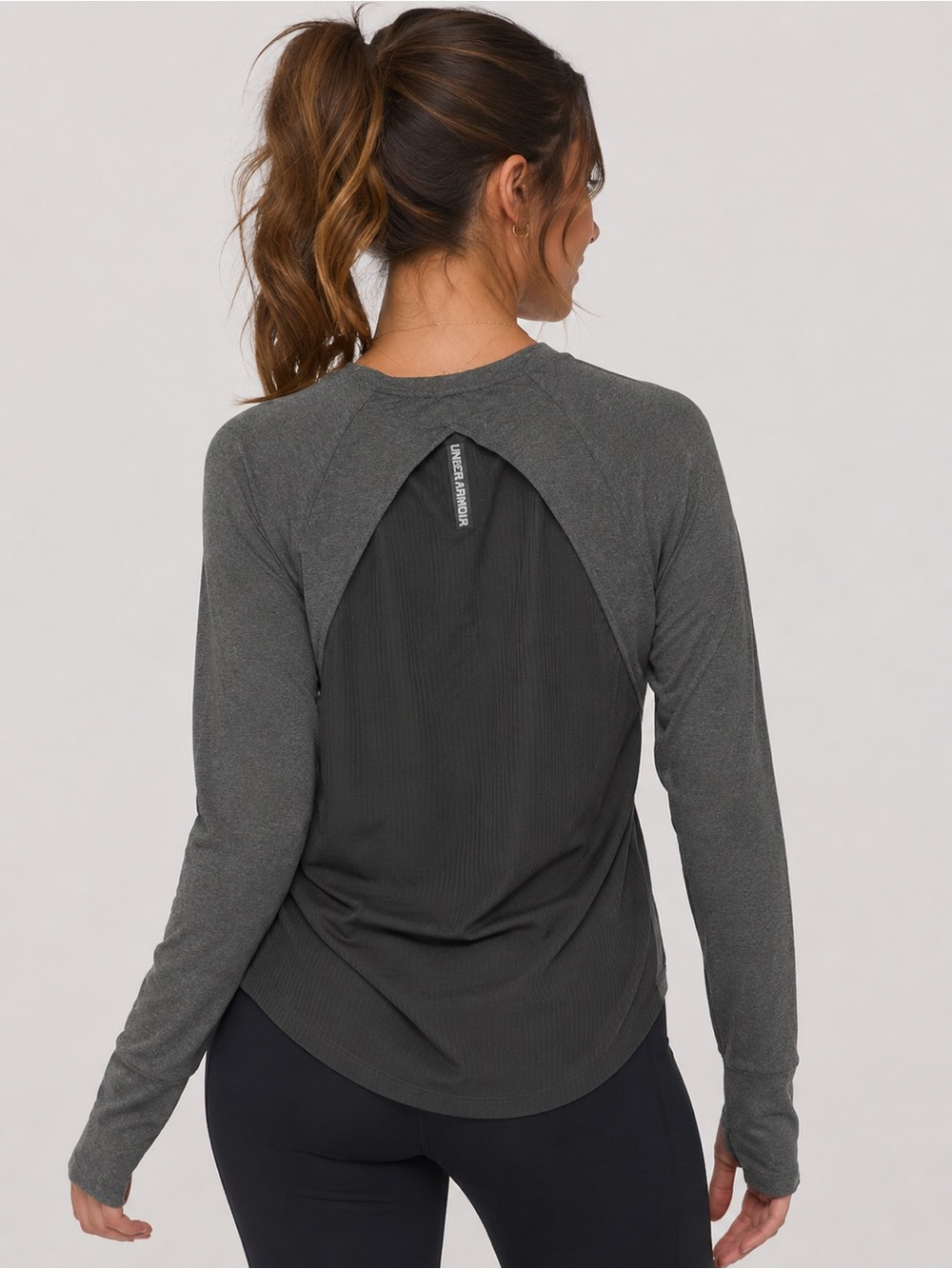Under Armor Grey Long Sleeve Athletic Athleisure Top Size Large